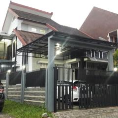 Villa Pesanggrahan Kusuma Batu