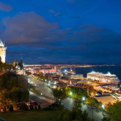 EKONO HOSTEL LA BELLE PLANETE BACKPACKERS Downtown Quebec City