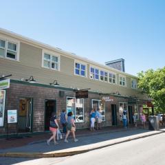 The Newport Lofts - 359 Thames Street