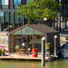 Wikkelboats at Wijnhaven