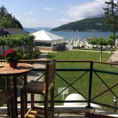 la baie des voiles ,vue lac d'Annecy ,plage privée