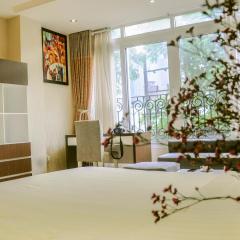 Sunny Serviced Apartment