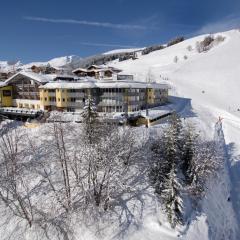 Hotel Residenz Hochalm - SKI IN - SKI Out