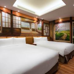 Shichi Hotel