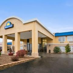 Days Inn by Wyndham Madisonville