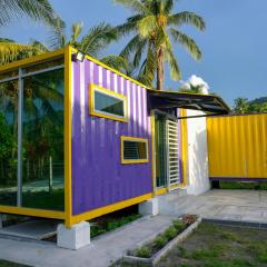 Purple Cube at Lumut Cube Homestay Kontena