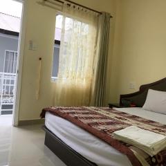 Phuong Hong Guesthouse