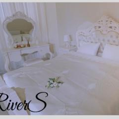 River S hotel