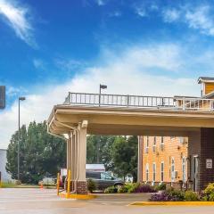 Quality Inn & Suites Chesterfield Village