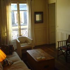 Nice sunny Flat near Eiffel Tower