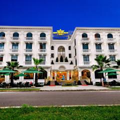 Crown Nguyen Hoang Hotel