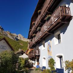 La Girandole Chambre d'hôtes et Location d'appartement