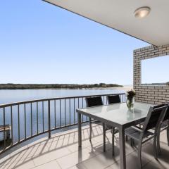 Wharf Lodge River View Apartment