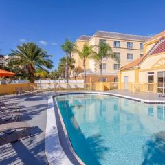 La Quinta by Wyndham Orlando Universal area - Free Shuttle to Universal