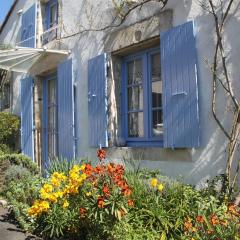 LA MAISON BLEUE