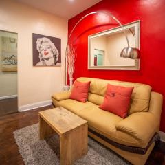 private room in a shared apartment 15 minutes to times square!