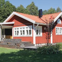 Lovely Home In Löttorp With Wifi