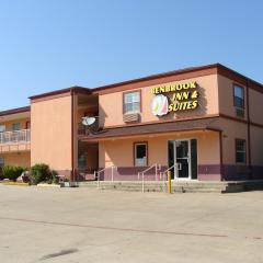 Benbrook Inn & Suites