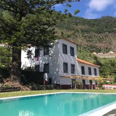 Casa Oliveira Esmeraldo - Guest Houses