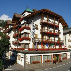 Hotel Dolomiti Madonna