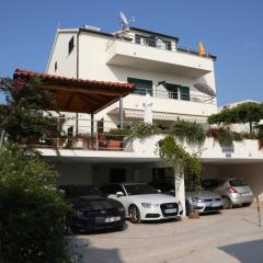 Apartments Plazibat