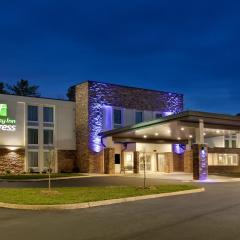 Holiday Inn Express - Williamsburg Busch Gardens Area, an IHG Hotel