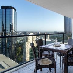 Oaks Brisbane River City Suites