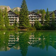 Hotel Lago di Braies