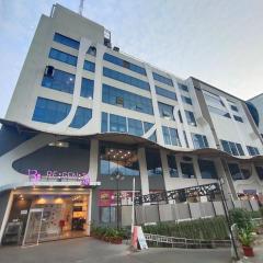 Regenta Inn Vadodara, 500m from Railway Station