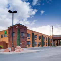 Holiday Inn Express Sedona - Oak Creek, an IHG Hotel