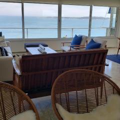 Amazing Oceanfront unit on Mansa Beach