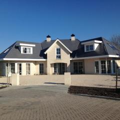 Luxe prive-kamer - studio in villa aan zee, Dishoek, vernieuwd