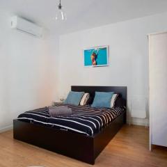 LOVELY FLAT FIRA MWC