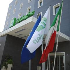 홀리데이 인 밀란 노드 자라(Holiday Inn Milan Nord Zara, an IHG Hotel)