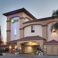 Holiday Inn Express Redwood City Central, an IHG Hotel