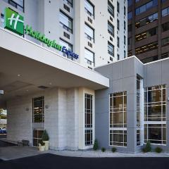 Holiday Inn Express Windsor Waterfront, an IHG Hotel