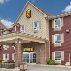 Super 8 by Wyndham Windsor NS