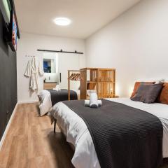 New Pearl of Scheveningen Black Swan beach a Family loft The Hague 180A