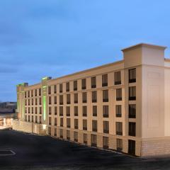 Holiday Inn Cleveland - South Independence, an IHG Hotel