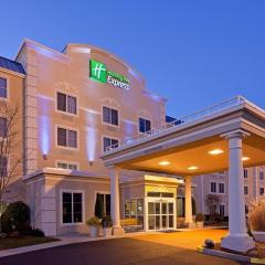 Holiday Inn Express Boston-Milford, an IHG Hotel