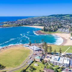 Oceanview Kiama right in town opposite beach