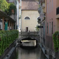 LE GRUFFAZ - Hyper centre, Balcon sur canal