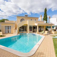 Helmar by Algarve Villa Holidays