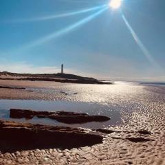 Skerry View - Overlooking the Moray Firth - close to Beaches, Harbour, Shops and Restaurants