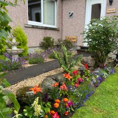 Treetops Bungalow Loch Ness