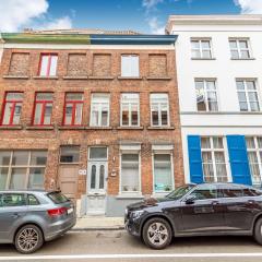 Town house with view over the 3 towers of Bruges