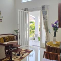 Alysahouse - 2 Bedrooms, Dekat JTP3