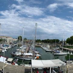 Le "LA FAYETTE", vue exceptionnelle sur le Port de Plaisance