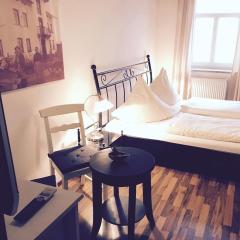 Dorfschänke DEGGENDORF Ferienwohnung,Appartement,Hotelzimmer