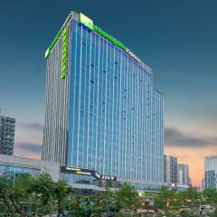 ホリデイ イン エクスプレス 済南 ハイテク ゾーン（Holiday Inn Express Jinan High-Tech Zone, an IHG Hotel）